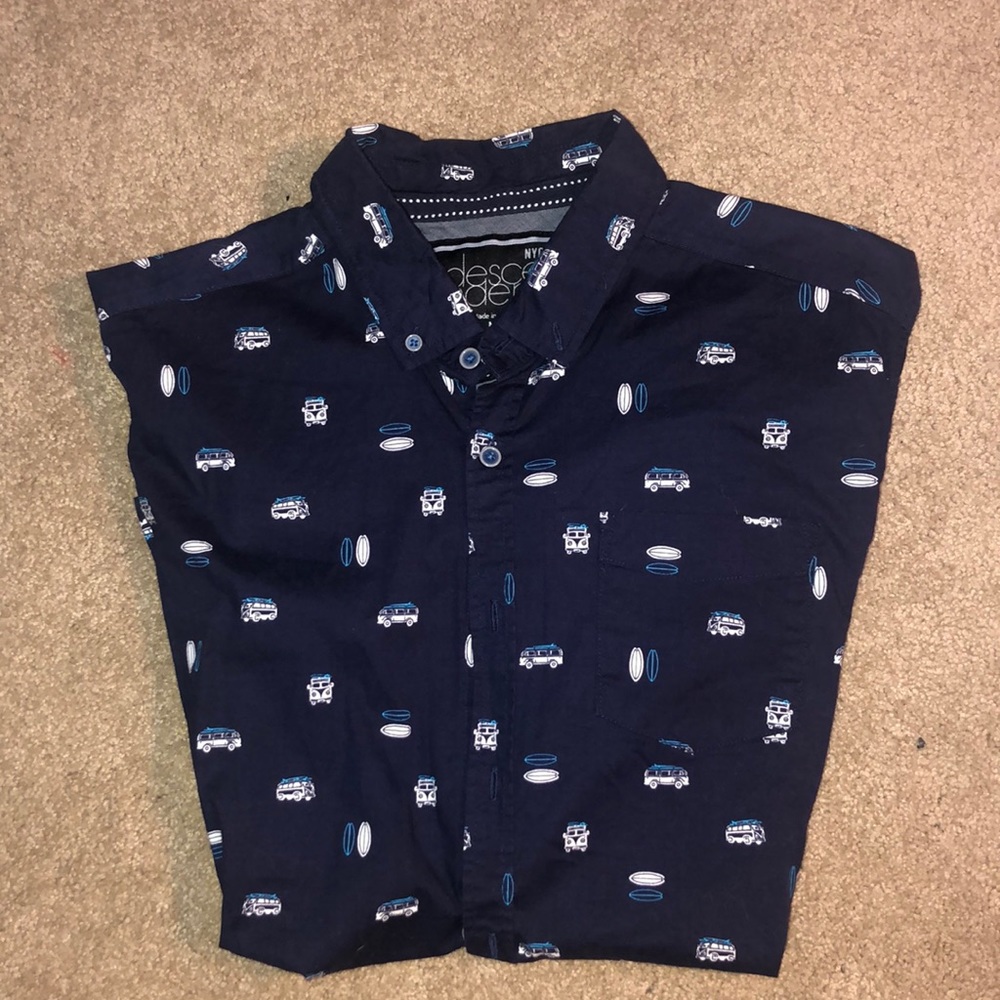 Men’s medium Descendent casual button down